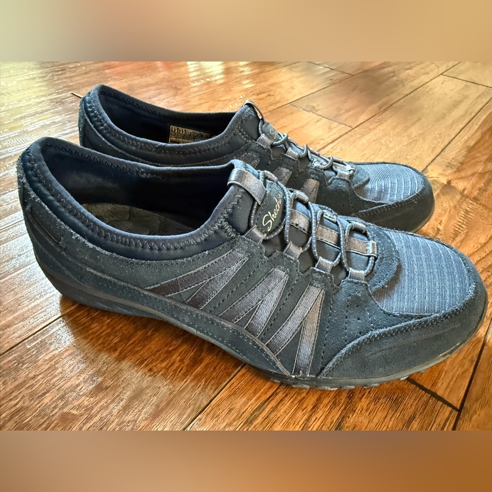 Skechers Women Memory Foam‎ Air Cooled Size 7.5 Slip On Navy Blue Shoes Sneakers